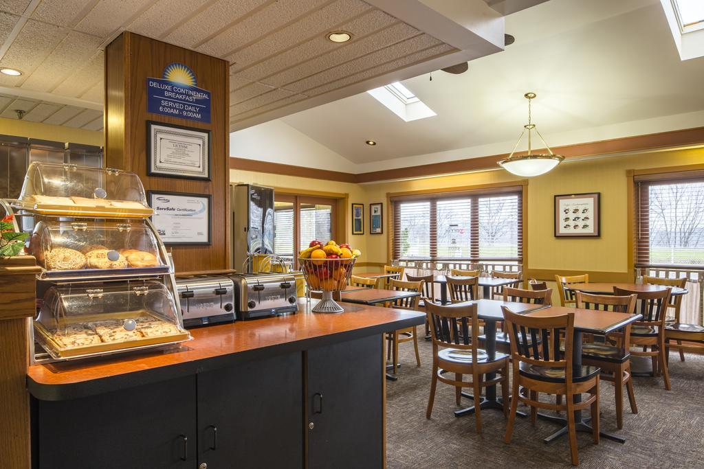 Days Inn By Wyndham Harrisburg North Kültér fotó
