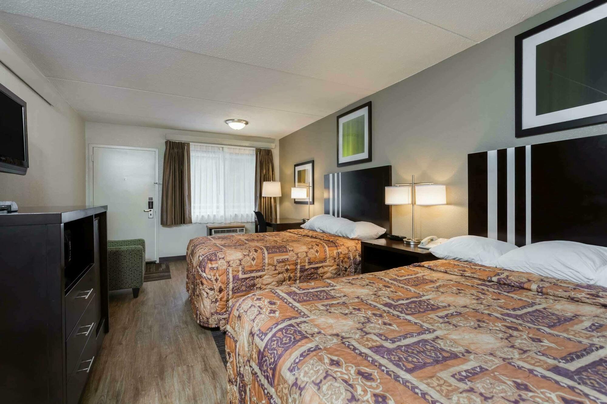 Days Inn By Wyndham Harrisburg North Kültér fotó
